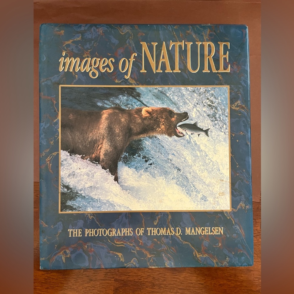 Images of Nature by Thomas D Mangelsen